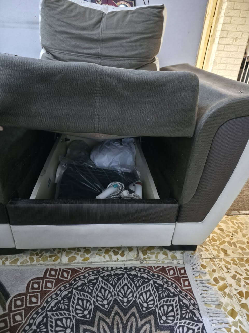 تخم تركي 10 مقاعد  مخزن وسرير سعر 300 وبي مجال  العنوان حي جهاد


**إذا كنت صاحب هذا الإعلان وتريد حذفه لأي سبب، رجاءا أرسل رسالة إلى الدعم الفني**
