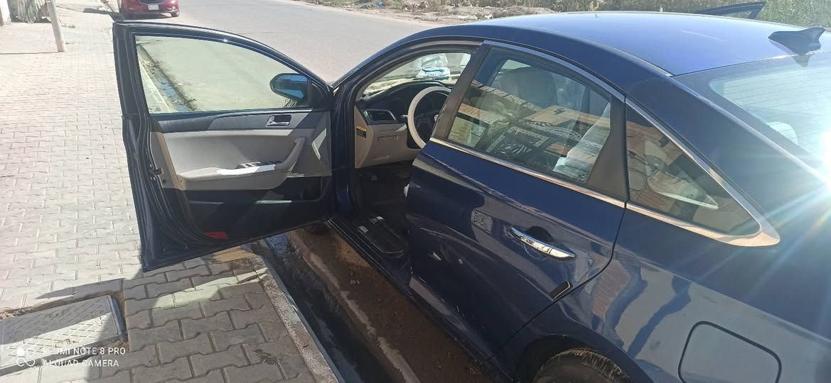 من رخصة الادمن سوناتا للبيع موديل 16 بسمي امريكي تبديل جاملغ امامي ايسر ولباقي ليبر  واحد وبيها بلحوض اصبعين طخه محرك كير حداديه شرط تبريد ثلج رقم واسط السعر 112 وبيها مجال  حك الجيه مكاني السماوه الرميثه ***********
