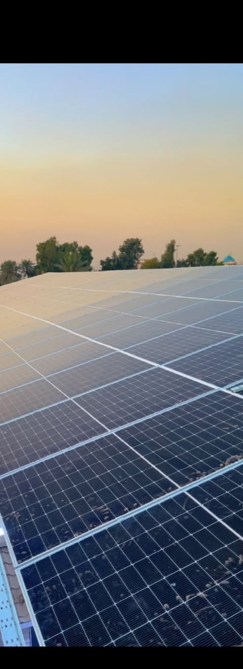 [*SolarX*] لحلول الطاقة الشمسية والأنظمة الذكية⚡
نحن متخصصون في تصميم، تجهيز، وتنصيب منظومات الطاقة الشمسية للمشاريع الصناعية، التجارية، والاستثمارية في العراق بأسلوب هندسي خاضع لأعلى معايير فحص الجودة (Quality Control).
🌟 ميزتنا التنافسية والخدمات التي نقدمها:
✅ منظومات الجهد العالي (High-Voltage Solar Systems): خبرة احترافية في ربط وبرمجة كابينات بطاريات الـ HV الضخمة ومزامنة الإنفيرتيرات الكبيرة (Parallel Synchronization) بدقة وأمان عالي.
✅ تجهيز وتصنيع البوردات الذكية: تصميم بوردات التوزيع المترددة (AC) وبوردات الحماية والتجميع (Combiner Boxes) المجهزة بـ ATS وحمايات كاملة ضد الصواعق والشرار المتردد.
✅ شبكات التأريض وفحص العوازل: تنفيذ شبكات إيرث (Earthing) وفحص المقاومة بجهاز الأرضي لضمان قراءات (أقل من 5 أوم)، مع فحص عازلية الكابلات (Megger Test) لضمان أعلى سلامة من الحرائق في أجواء الصيف الحارة.
✅ السرعة والالتزام بالمواصفات: كادر هندسي وفني مستعد للتنفيذ والتشغيل الفعلي في المواقع الخارجية والنائية بجدول زمني مضغوط وحسب مخططات الـ BOQ الرسمية.
🛠️ نقدم مع كل مشروع: ضمان تشغيلي حقيقي وبرنامج صيانة وقائية مجانية لضمان استقرار الطاقة.
للإستفسار، تقديم عروض الأسعار (Quotations)، أو التعاون للمشاريع الاستثمارية والشركات الأجنبية، يرجى التواصل معنا:
📞 رقم الهاتف/ واتساب:***********]
📧 البريد الإلكتروني: [solarx.iraq@gmail.com]
📍 الموقع: بغداد - زيونة متوفرون للتنفيذ في كافة المحافظات والمواقع الخارجية
