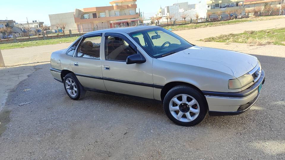 ئۆپڵ مۆدێل 1992
مەکینە 20
گێڕ مەکینە تاقم پێش و دوای بە شەرت 
هەموو گیانی بەشەرت بێ عەیب 
تایەکانی تازەیە 
سەرژمێری بۆ کراوە بەشەرتی ماڵی مەدەنی کەفیلی هەموو شتێکی ئەکەم 
نرخ 22 گەڵاو مەجال 
***********.          *********** شمشمل, السليمانية
