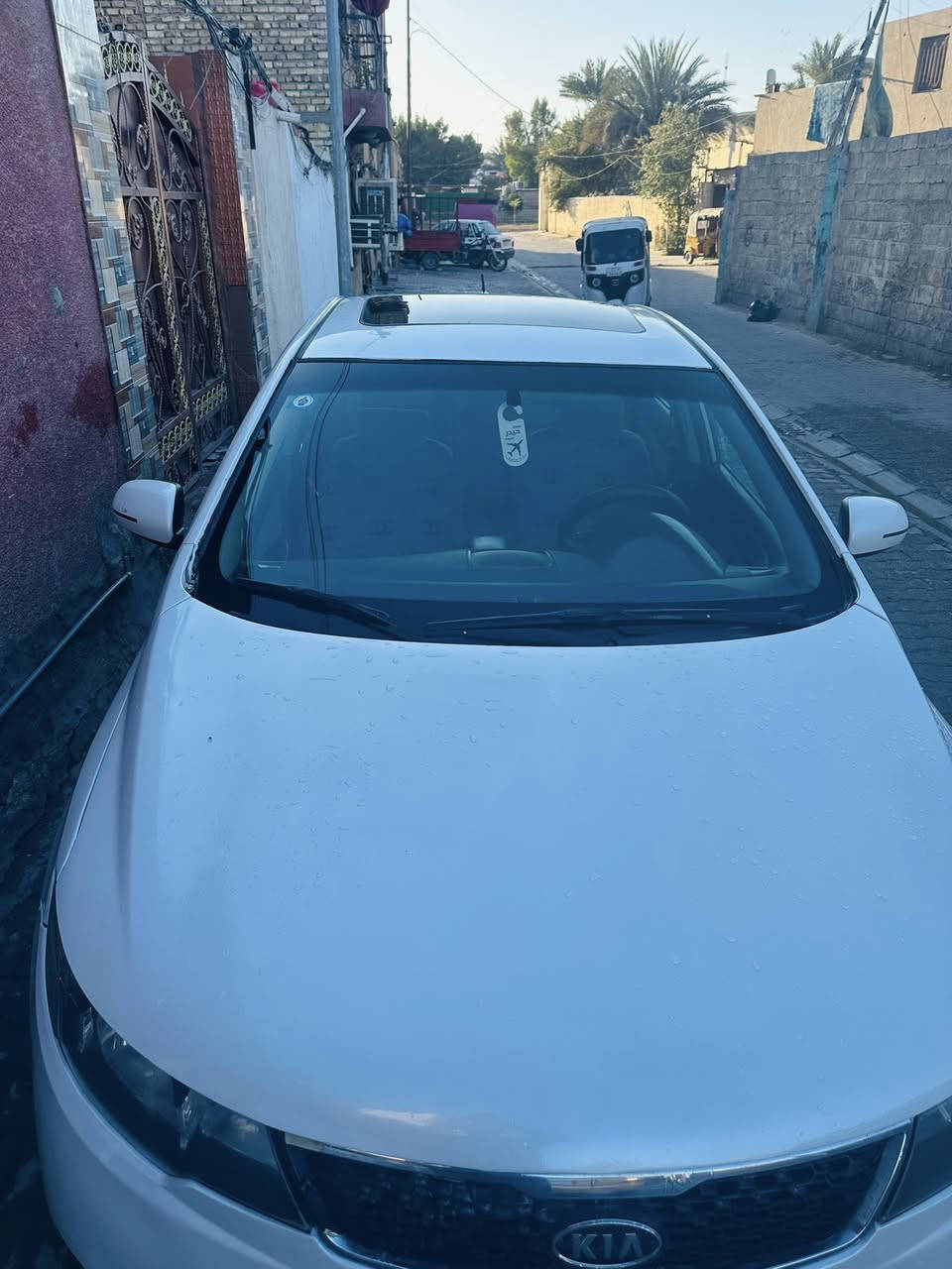 السلام عليكم فورتي 2011حادثه بجم جاملغين وبنيد 
السعر85$ مكاني بغداد الغزالية 
***********
