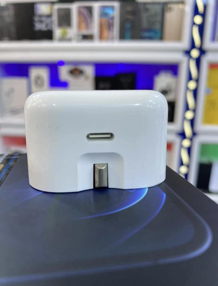 ايفون 12 برو ماكس ب(550)
السلام عليكم  ايفون 12 برو ماكس (دبل سيمكارت) 128 بطاريه(80) مكفول حته من الشخطه ول رصعه إذا تخلي بصف الجديد ما يبين منو الجديد بينهم مكفول ما مفتوح ضمان ماستر أخذته من الشركه ويه علبته وحته وصل الشركه وشاحنته الاصليه ويا  (٨) كفرات وشاحنه اصليه مال شركه مكاني الحريه بغداد ما عندي توصيل.
للتواصل ***********
