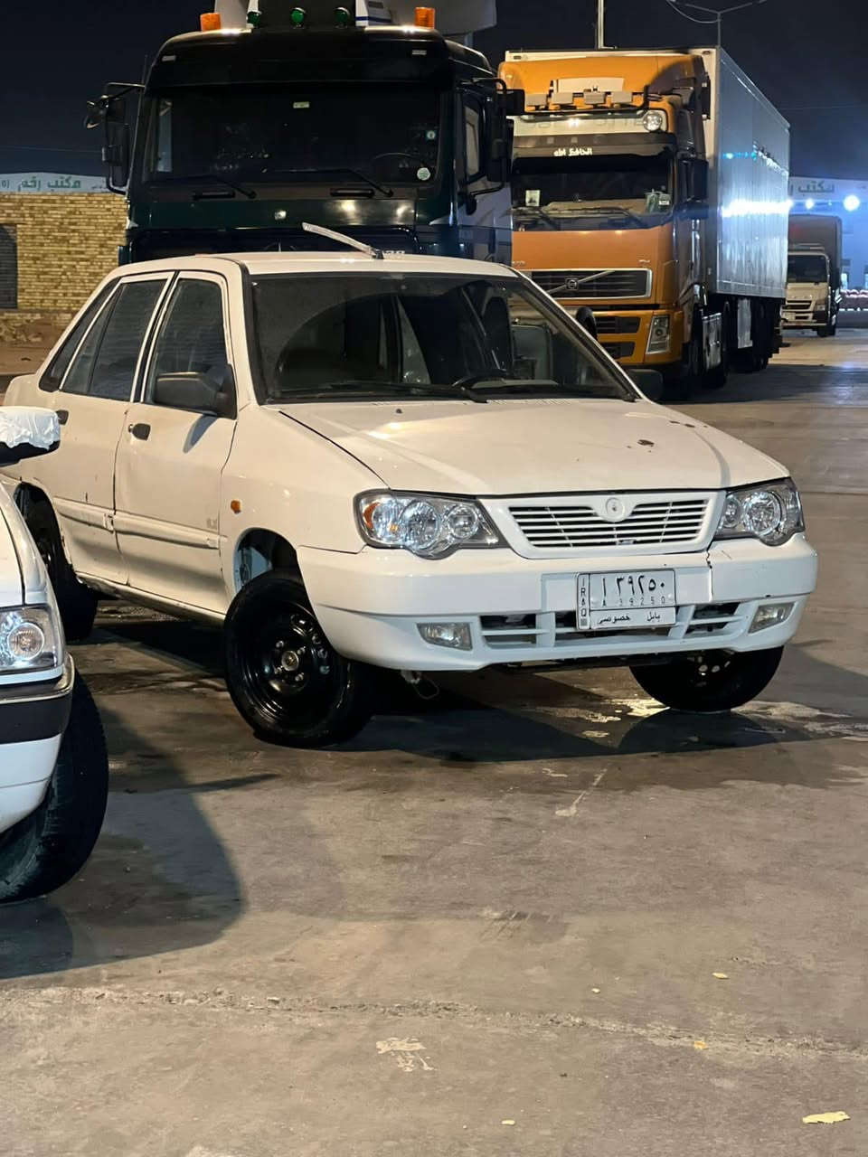 ‏سلام عليكم سايبة دمعة موديل 10 السعر 25 ماكينة حداية توني مسويها سيارة كاملة مكملة راعيها يريد ببدور فسار على هذا الرقم***********
