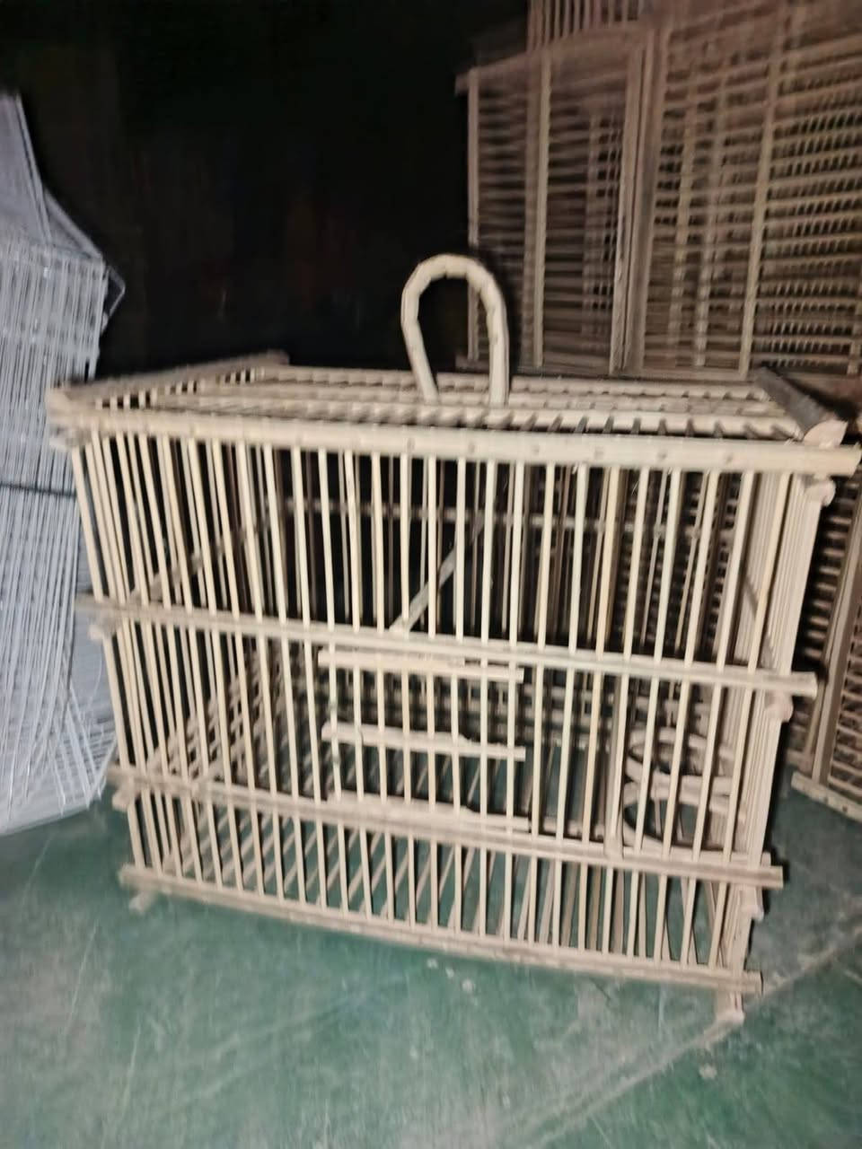 جميع الانواع متوفره محل ذوالفقار لبيع المواد نشائيه 
مزتلزمات الطيور كافه
***********
