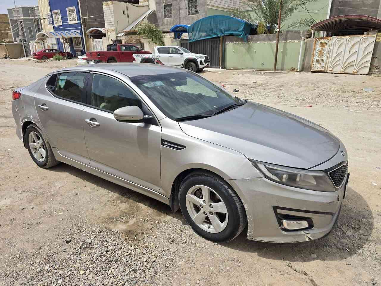 كيا اوبتما 2015
امريكي تبديل بنيد نفس اللون بدون دواخل بيه طخه بالجاملغ الخلفي فقط والباقي سليم 
حداديه 100/50
السياره جاهزه 
رقم ذي قار 
مكان السياره الناصريه 
السعر /115 مجال بسيط 
***********
