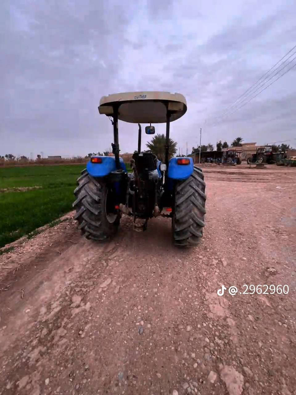 سلام عليكم للبيع مكينة نيهولند حجم 80 موديل 14 حرة اب سمي تحويل ثاني يوم نضيفة كفولة مكان بغداد اللاستفسار اكثر اتصل ***********
