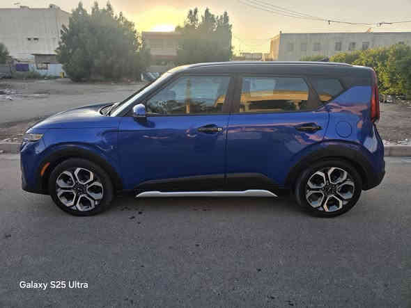 اللهم صل على محمد وال محمد ...
كيا صول موديل 21  فئة  XLINE 
محرك ٢٠٠٠ دوش //// ماشية ٨١ KM 
كير ٦ سرعات + نظام سبورت 
المواصفات .... 
⛔️رادار امامي + خلفي 
⛔️نظام منع الخروج عن المسار 
⛔️توقف ذاتي للامام + للخلف 
⛔️مانع انزلاق  
⛔️نقاط عمياء 
⛔️فول تحكم ستيرن 
صور الحادث منزله جوة ... 
السعر //// ١٢٨ وبيها مجال وتدللون 
ملاحظة /// السيارة وارد امريكي بيها اكثر من قطعة صبغ ابيعلك مصبوغة حزام حتى لتحير وفئة ال xLine معروفة اسعارها معلكة 🙏
مكاني بغداد الغزالية // ***********
