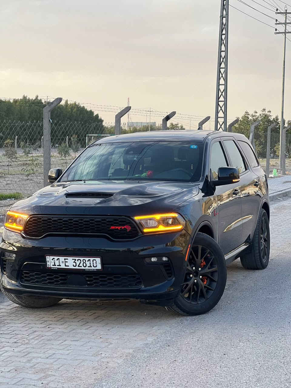 #السياره: دودج دورانكو ار تي ماكس R\T MAX
#عداد_المسافة : 29 الف ميل حقيقي

#الضرر : طرف الجاملغات والبنيد الحادث مواصل للراديتر نفسه بلاديه
صور الحادث بالمنشور
#الرقم : بغداد دولي

#الايرباك : بدون ضرر اي ايرباك

صور الحادث بالمنشور

#المواصفات : 

▪️السيارة : دودج دورانكو R/T MAX

▪️الموديل : 2022

▪️المحرك : 5.7L . V8  (ثمانية سلندر)

▪️حجم الويل : ويل كب حجم 20 اسود مع طقم تايرات بحالة ممتازة

▪️مصابح امامية زنون مع LED مع كشافات دعامية زينون

▪️بصمات عدد 1 للأبواب مع بصمة جنطة وبصمة تشغيل وتشغيل عن بعد

▪️غرفة السيارة جلد لون اسود اصل

▪️فتحة سقف ( سلايد روف ) بالقمارة

▪️رادار امامي مع مانع تصادم

▪️حساس امامي اصل

▪️حساس خلفي اصل

▪️تحذير الخروج عن المسار

▪️تحذير النقطة العمياء

▪️شاحن لاسلكي ( وايرلس )

▪️مقاعد تبريد وتدفئة

▪️كامرة خلفية دوارة اصل مع الستيرن

▪️شاشة الدشبول الحجم الكبير

▪️تحكم فول كهرباء لكرسي السائق والراكب 

▪️ذاكرة كشن

▪️سستم صوت

▪️دفع رباعي 4*4

▪️إشارات على المرايا الجانبية

▪️تحكم ستيرن جهتين بلوتوث وحاكية وكروس سرعة وتحكم صوت 

▪️نظام ABS مانع انزلاق
السعر 322 ورقة بيها مجال 
 للاستفسار ***********
النجف الأشرف
