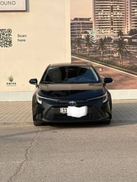 2023هايبرد محرك1800 حادث بسيط بس باب الجنطه مكفوله كله بسعر 138وبيه مج...