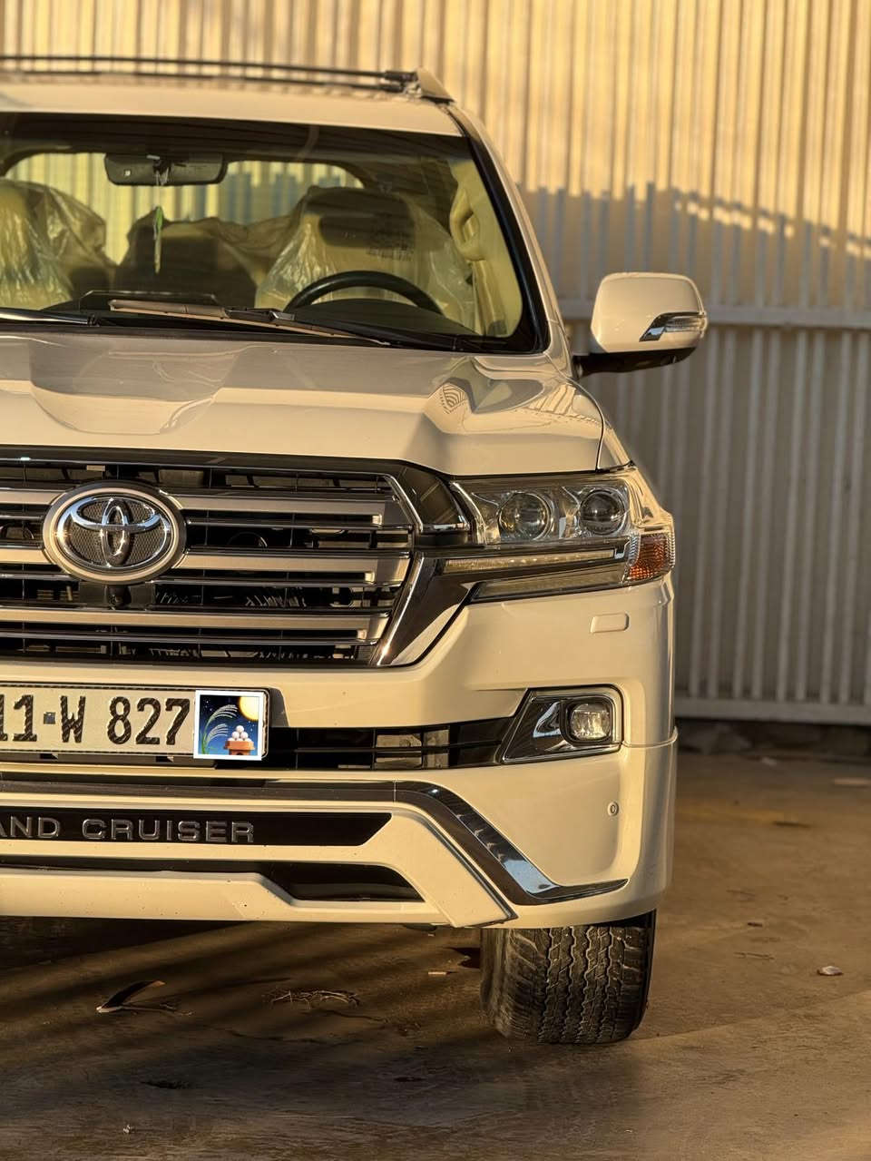 السلام عليكم 

لاندكروز Gx.r 2017 

مكينه ٦ سلندر ٤٠٠٠ 

ماشيه ٨٨ ألف 

***********
مكانها بغداد
