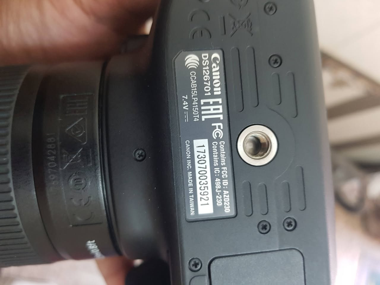 السلام عليكم
كامره كانون اخت الجديده مستعمل شي قليل كامل 
ملحقات كامله جنطه شاحنه نص مموضح بالصوره انطيني سعرها بما يرضي الله واخذه بالعافيه أكثر سعر ابيع 
الشراي يتصل 
مكاني بغداد الدوره 
***********
