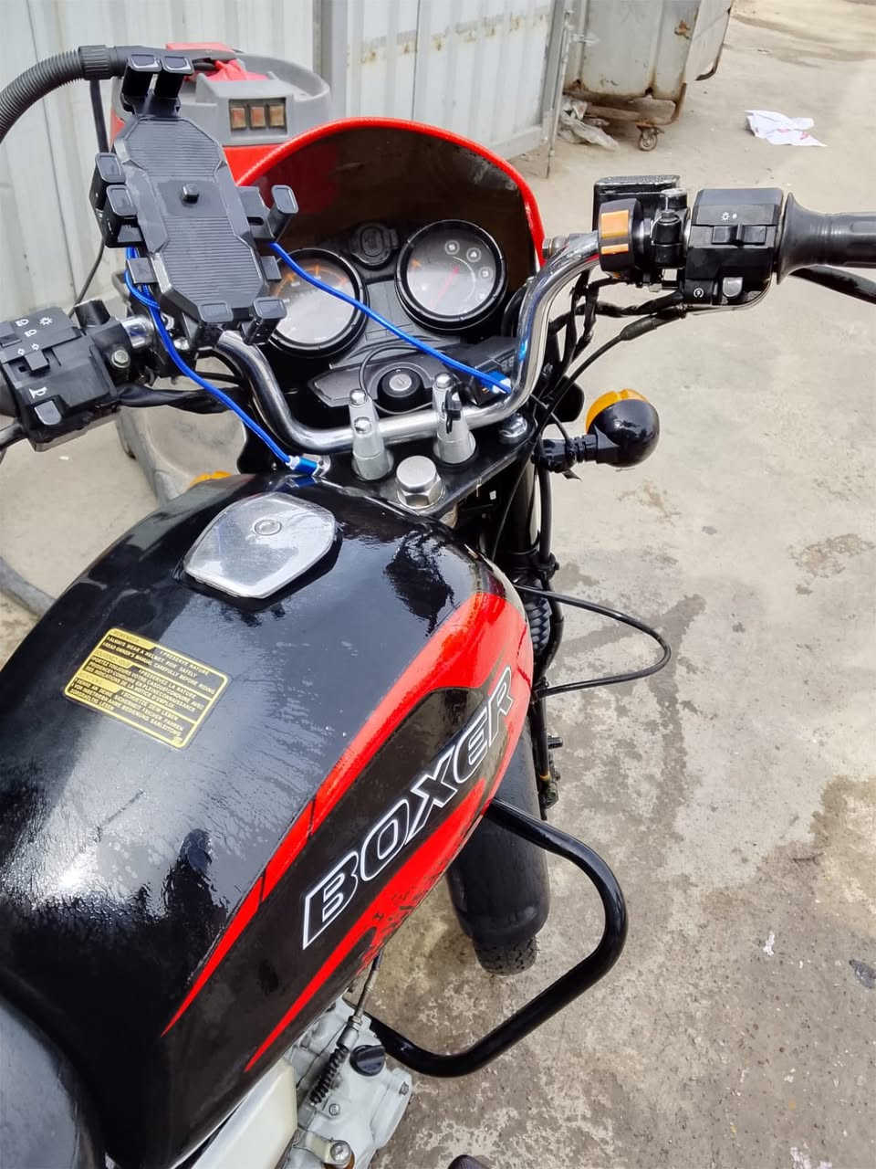 سلام عليكم شباب بوكسر مديل 2021 بل سنويه 2020 دراجه خير منالله مرقم رقم نكليزي تحويل ثاني يوم دراجه مصروف عليه وتعبانين عليه *********** 
***********
