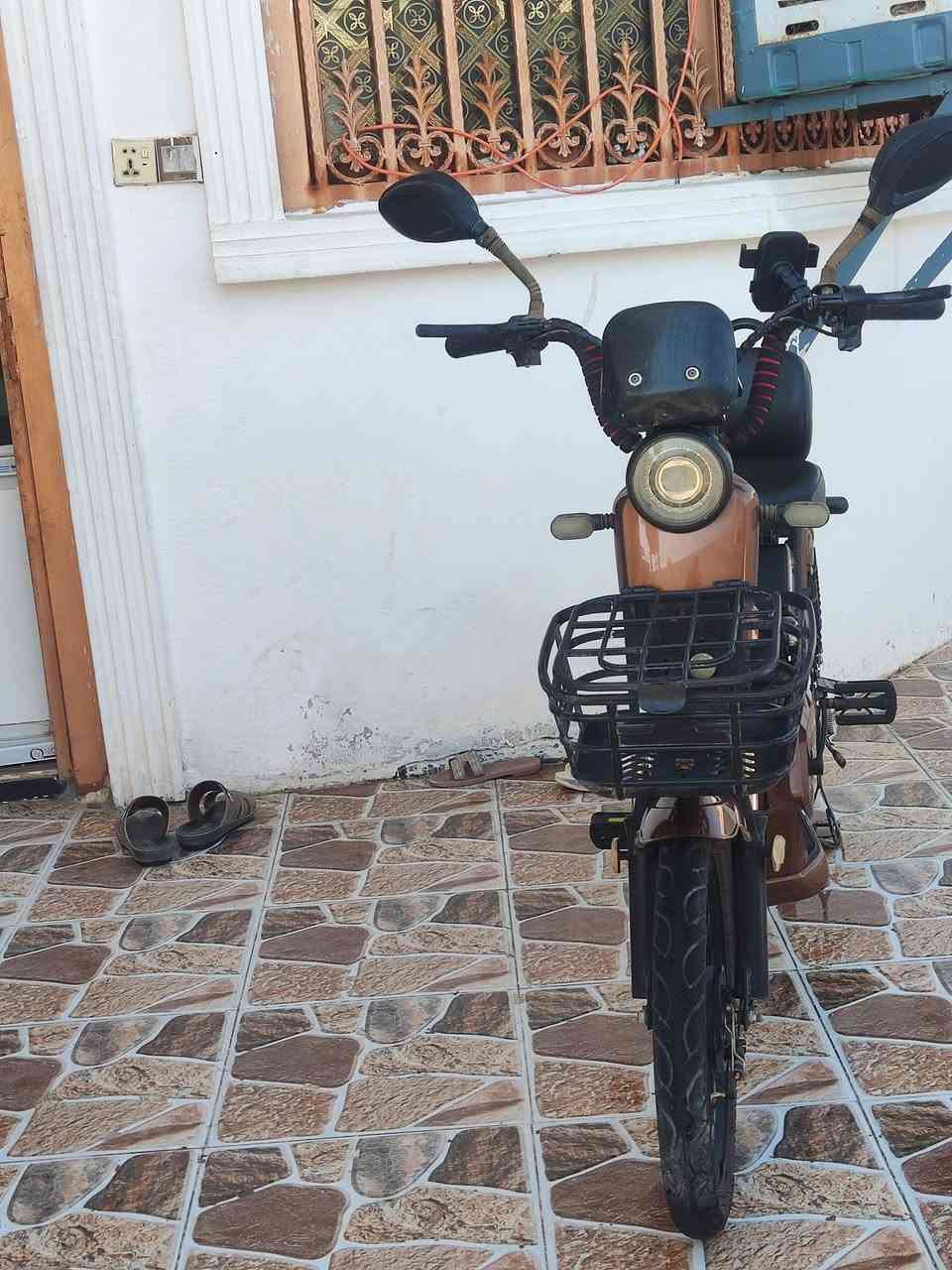 دراجه شحن نوع فاشن كهرباء موديل 2020 دراجه فول مواصفات خلل في الشاشه فقط    السعر 500  للتواصل على الرقم ***********         4نمر سرعه 99
