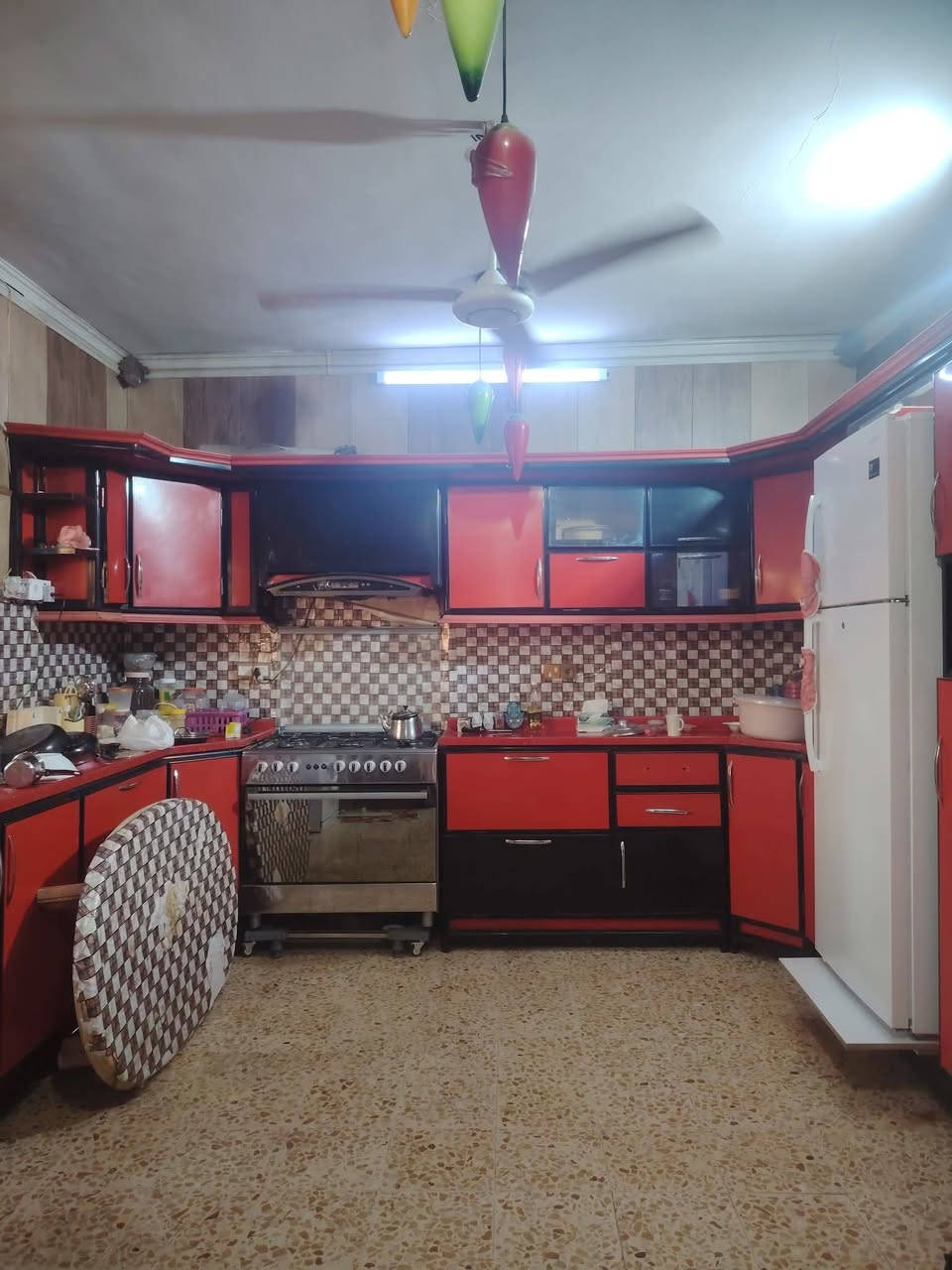 دار للبيع طابو صرف شرط التحويل
مساحه الدار (156متر) (6.25 *25 متر) على حديقة
كركوك حي العسكري قرب جامع الشافعي
الدار طابق واحد يحتوي على غرفة نوم عدد ٢ و استقبال و مطبخ و صحيات داخلي و خارجي و درج داخلي و بيتونه مع حوش
دار نظيف مرتب منطقه راقيه فول خدمات و هادئه
السعر علق بكلمه تم يجيك السعر على الخاص 
للاستفسار الاتصال على ***********
او زيارة مكتب قصر الصيادة للعقار حي العسكري قرب جامع صالح بهاءالدين بصف المستوصف
