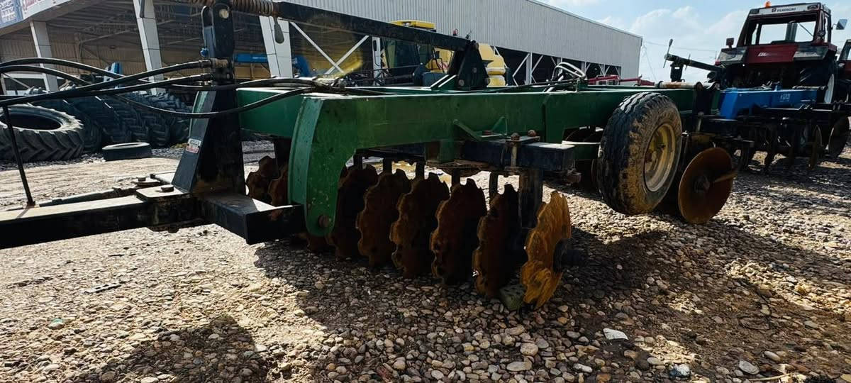 دسك تركي حجم 18 البير باب الاول  مكاني واسط الزبيديه***********
