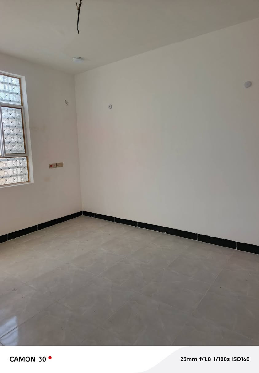 دار للبيع في النجف الأشرف
📍 الموقع: النجف – عمود 320

📐 المساحة: 100 متر مربع

حد📄 الطابو: زراعي – سند 25 – قرار محكمة

مواصفات الدار:

🛏 غرفتان نوم

🛋 صالة

🍽 مطبخ

🧑‍💼 استقبال

🚿 حمام داخلي

🚻 حمام خارجي

🏗 نوع البناء: طابوق، الأساس والسقف صب

💰 السعر: 42 مليون دينار عراقي (قابل للتفاوض)

☎️ للتواصل: ***********

 #عقارات #h
