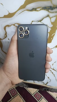 11  برو ماكس مبدل فقط شاشه ع فحص كلها شغال فيس ايدي شغال استخدام بيت ن...