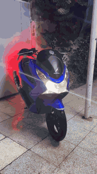 السلام عليكم pcx جيل اول كفاله عامه  دراجه جديده بك لايت لد كزوز رياضي اصل *********** 
* الميعرف اسعارهن والمو شراي ليتعب روحه ولا يتعبني
