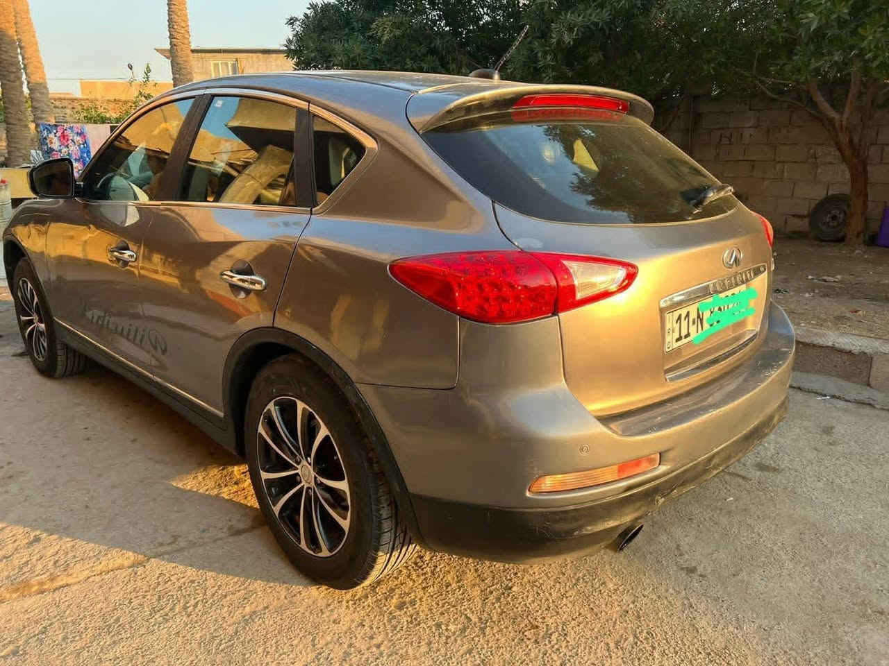 السلام عليكم سياره انفنتي Ex35 2008 للبيع  امريكي رقم بغداد جديد انكليزي تحويل ثاني يوم كهربائياته كامله كير محرك مكفولات ضربته جاملغ خلفي عكس السايق مصبوغه احزام حداديه جديده صدر امامي خلفي جديد السعر ٧٥او بيه مجال
الرقم  ***********
