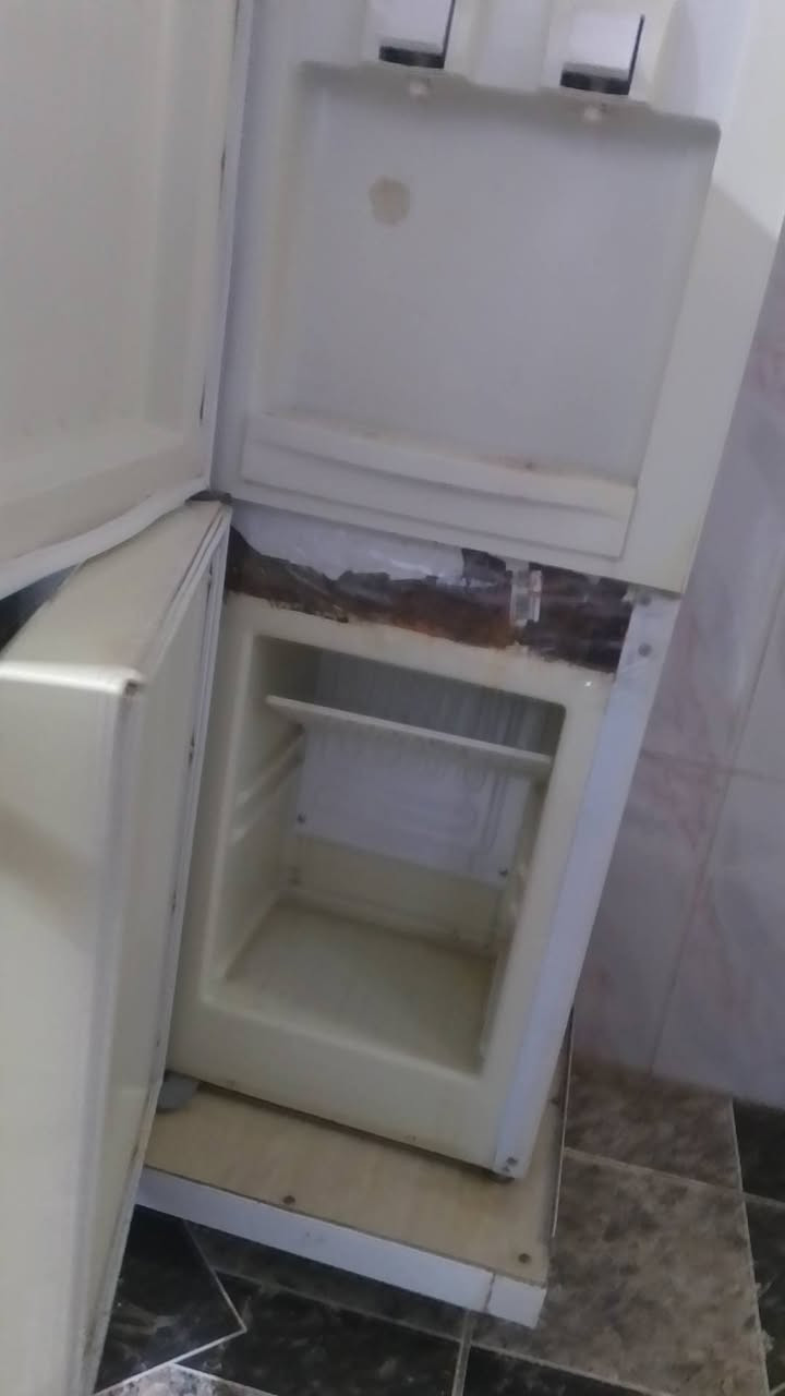 مرحبا للبيع سعر 35 شغاله ونضيفه بدون فلتر مال مياه
تبرد فول 
لتواصل ع رقم ***********
