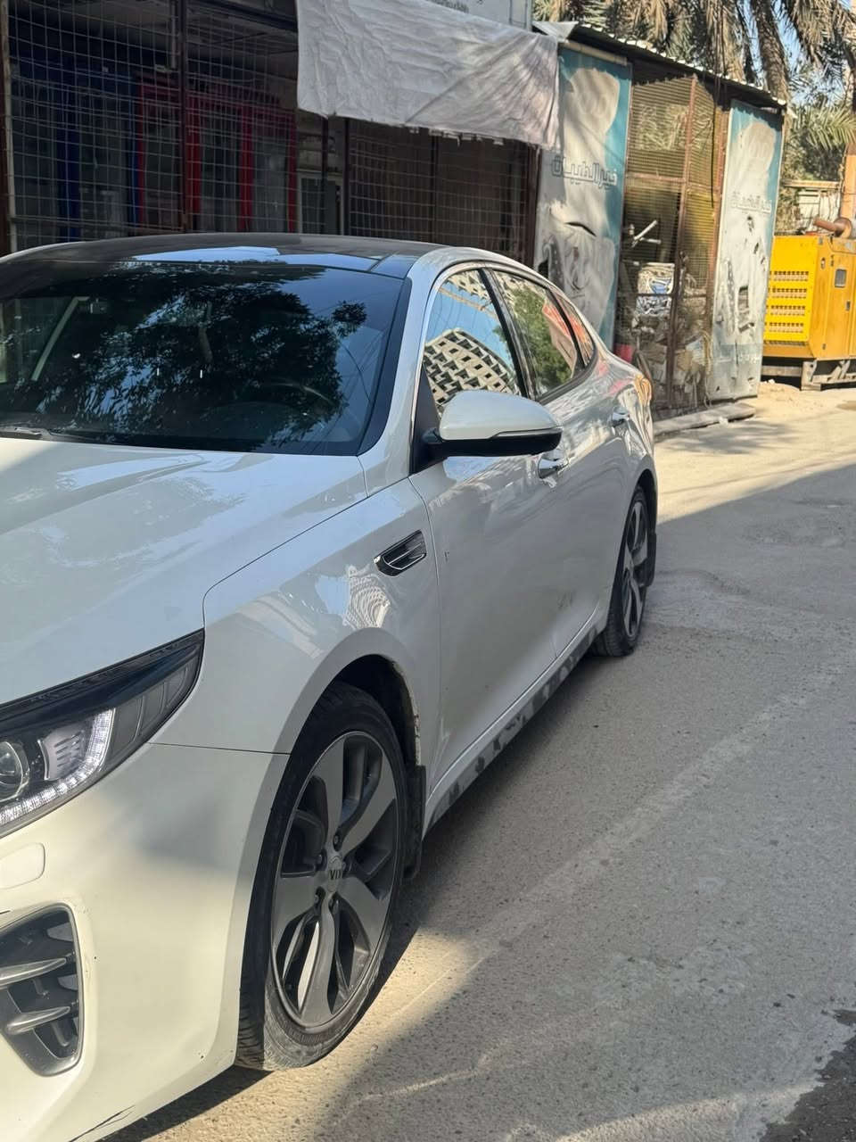 سلام عليكم
للبيع فقط 

كيا اوبتما 2016 خليجي 

فول للاخير ١/١ 

بصمه +بصمه ابواب 

بانوراما 

شاشه

كراسي جلد 

شفتات ستيرن 

حساسات اماميه خلفيه 

٥ويل كب 

محرك ٢٤٠٠ GDi

مانع انزلاق 

وبعد بيهه مواصفات معروفه 

رقم بغداد باسمي 

***********

السياره كفاله وجديده بمعنى الكلمه استخدام شخصي
