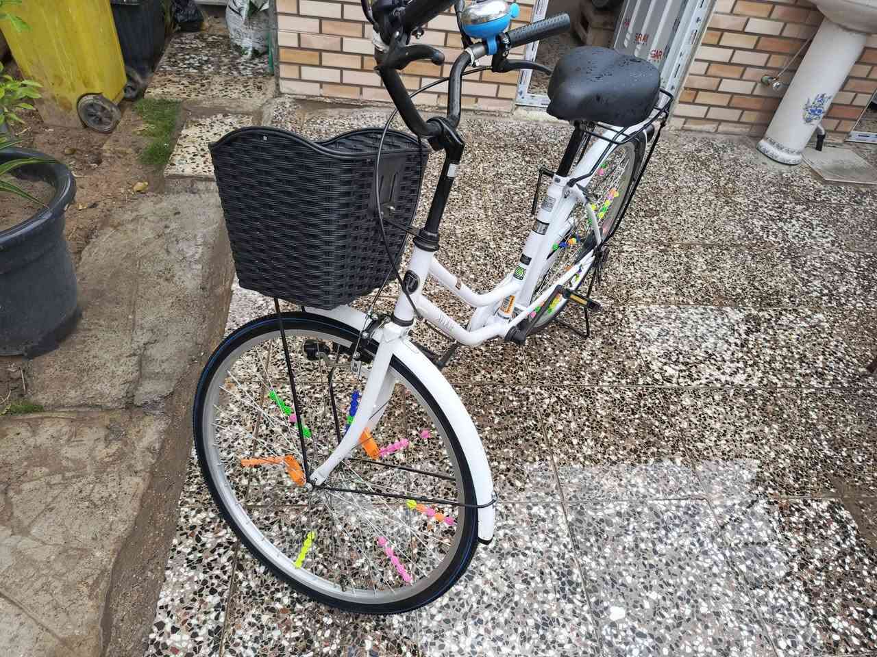 السلام عليكم  بايسكل للبيع متواجد بايسكل كلش نضيف شخط مابيه واتساب ***********
مكان بغداد جسر ادياله لقديم
