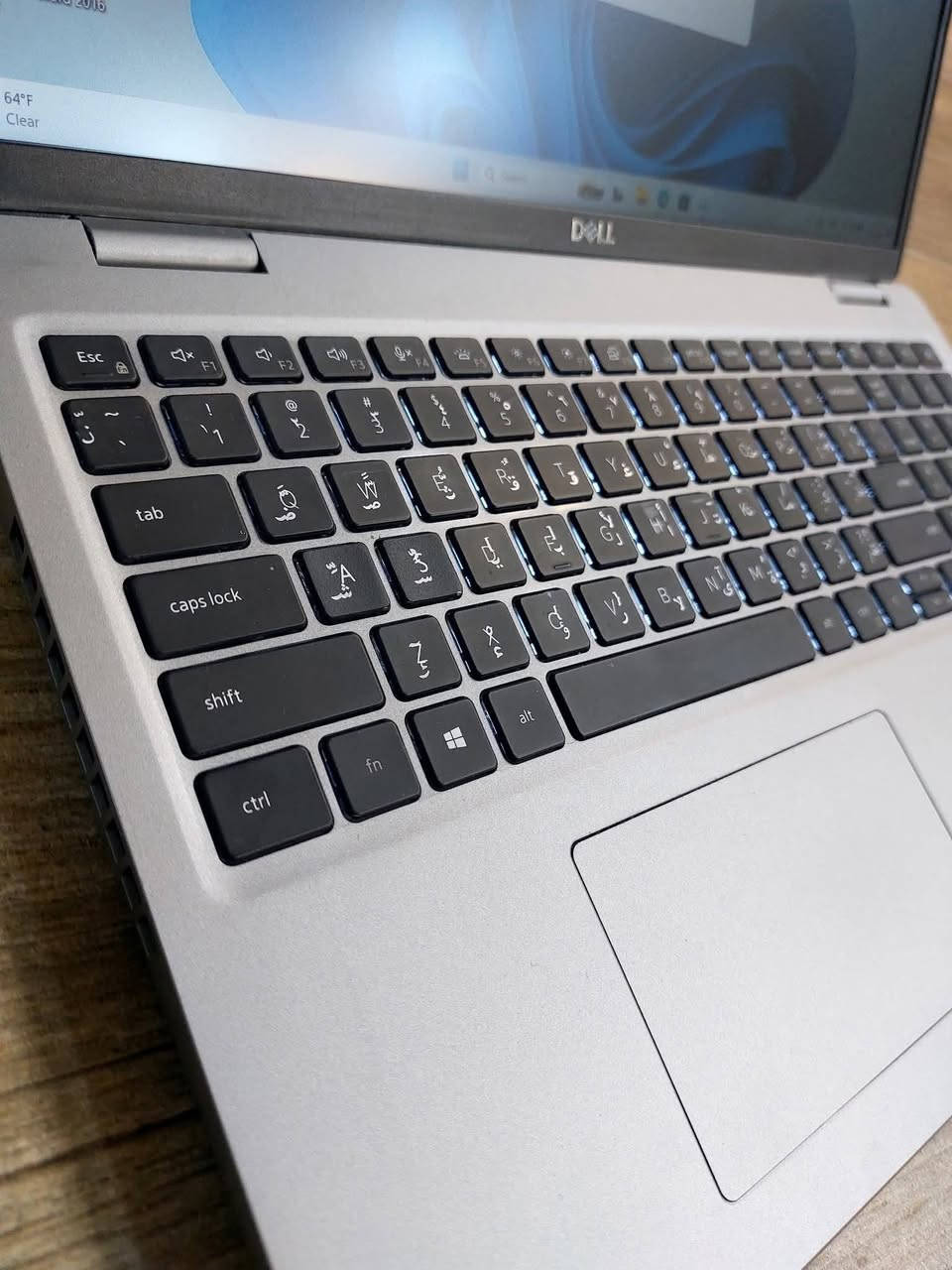 لابتوب    Dell Latitude 5521 Ci5 11th 
بمواصفات مناسبه للبرامج  المكتبية  والحسابية والتصفح والأمن السيبراني  .
بسعر 475 الف دينار عراقي 
Cpu Ci5-11400H          جيل حادي عشر 
حرف المعالج H
Hard 256GB nvme قابل للتطوير 
Ram 8gb ddr4         قابل للتطوير 
15.6 screen 1920x1080 FHD
Back-light Ar-En ضوئي 
Charger dell شاحن اصلي 
يمكن للزبون فحص اللابتوب وتشغيله والتأكد من المواصفات قبل الاستلام  اللابتوب.
نسبة النظافة 97%
ضمان لمدة خمسة أيام للفحص في حالة وجود خلل مصنعي تستبدل بنفس الموديل حصرا 
عنوان المكتب بغداد شارع الصناعة مجمع الرياش مكتب اليسر للتواصل والحجز ***********
