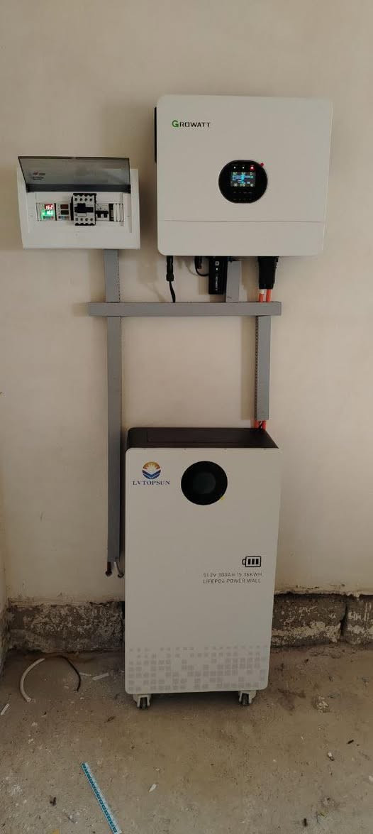 الموقع: الشرقاط
منظومة منزلية
حجم المنظومة =15 نهاري&15 ليلي
مكونات المنظومة -=
🔸 بطارية ليثيوم 15 كيلو شركةLvTopsun
                    ضمان خمس سنوات 
🔸 7 لوح شمسي  بقدرة 620 واط شركة بور سوليد
                    ضمان عشر سنوات 
🔸 انڤيرتر  شركة Growattحجم 6كيلو      ضمان سنه واحده 
السعر ثلاث مليون ونصف 3500000
مع الربط والتنصيب وملحقاتها كاملة باجود انواع الحديد المغلون المضاد للماء والرطوبة وسراكت وجوزات ووايرات نحاس اردنية اصلية 

للحجز والاستفسار الاتصال بنا: ‏‪***********‬‏
او زيارة موقع الشركة في: الشرقاط - اسديرة عليا
