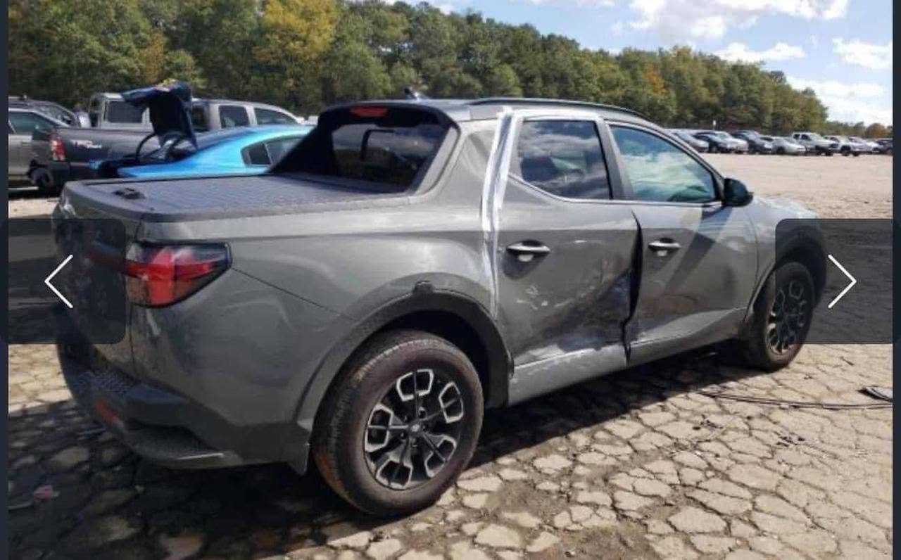 📣 للبيع او مراوس
🔰 هيونداي بيك اب سانتا كروز 2022
 Hyundai Santa Cruz 2022

🔘 رقم أربيل الدولي الجديد تحويل مباشر السنوية باسم المالك

💢الحادث موضح بالصور
✔️ إيرباك كشن راجع
✔️ سستم رادار أمامي + جانبي + خلفي راجع

🔸 المواصفات:
• محرك 2500 سي سي عادي
• كير 8 نمر
• ماشية 78,500 كم 
• داشبول ديجيتال
• بصمة تشغيل + أبواب
• كشن كهرباء
• جامة خلفية تبريد
• بدي بلادي

📣 بيع او مراوس 
بـ Ford F-150 6 سلندر
أو Ram 1500 6 سلندر او سلفرادو

📍 مكان السيارة بغداد شارع فلسطين

☎️ رقم صاحب السياره***********  رائد السعر 21000$
