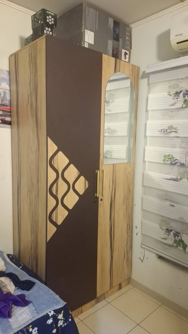 سلام عليكم اغراض للبيع غرفة النوم جديدة صارلهة سبوع ب٦٠٠ الف
ميز تواليت ب٦٥الف
جرباية ام النفر زوج ب١٧٥الف 
ميز طعام و٤ كراسي ب١٥٠ الف
ميز بلازمة يرهم تعليك او ع رجلة ب٧٥الف 
طبلة وسطية خشب زان ٤ يلةيشيلوهة ب٥٠الف
كنتور بابين درجة اولا وارتافع عالي ب١٥٠ الف تواصل خاص او ع الرقم ***********
مكاني بسمايا

