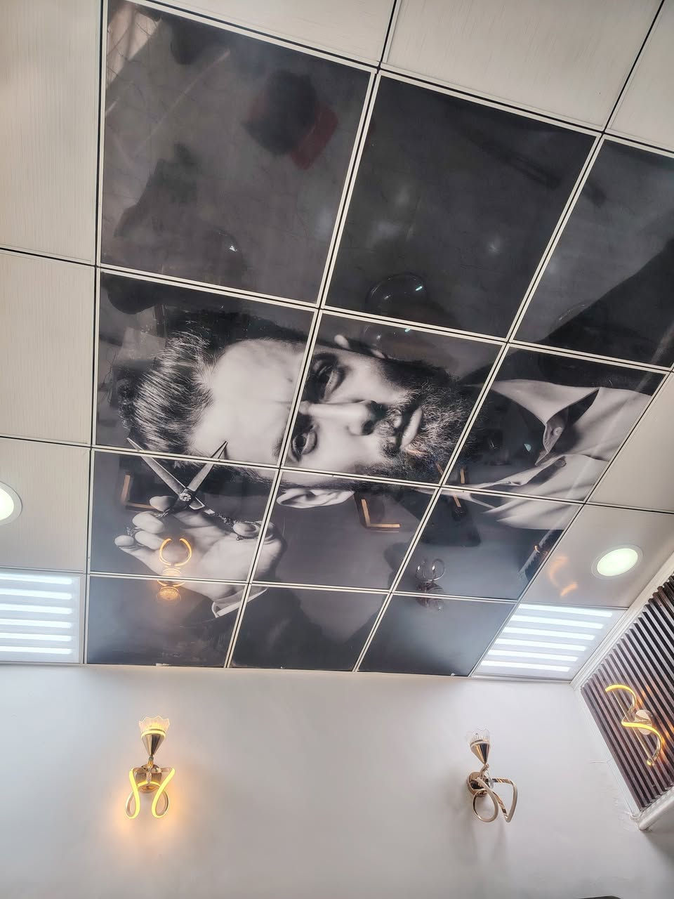 سلام عليكم سقف ثانوي كرسته وعمل ٩.. جبس بورد ٣٠ مع صبغ مكاني بغداد... ***********
