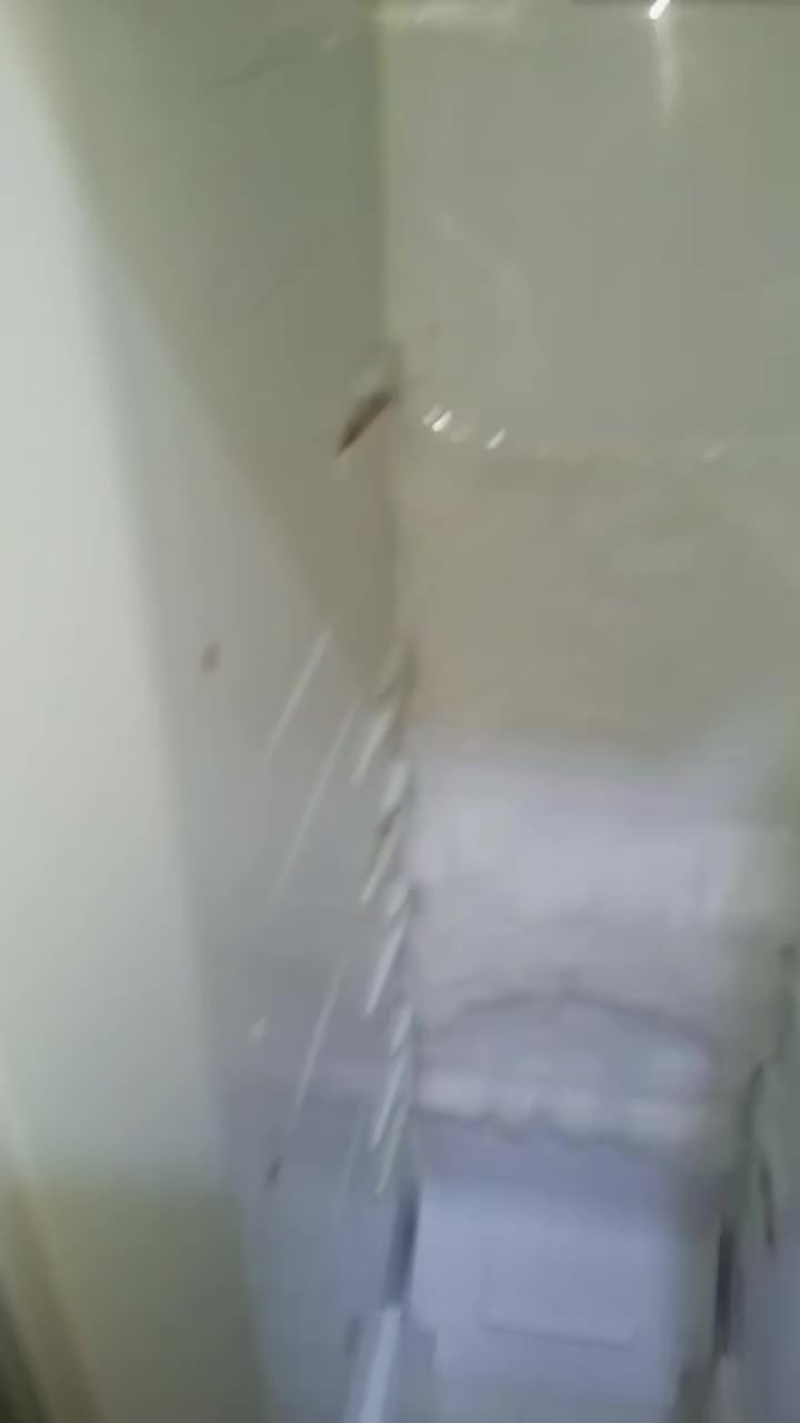 الورشه الهندسيه باداره مهندس علي صيانه ثلاجات ومجمدات والعارضات البخاخ وايس ميكر صيانه موقعيه 
***********
***********
