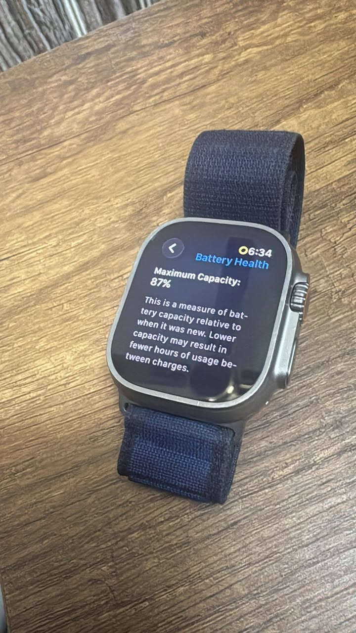 ابل واتش 1
بطاريه 87 حجم 49 
450 الف بغداد الحريه 
***********
