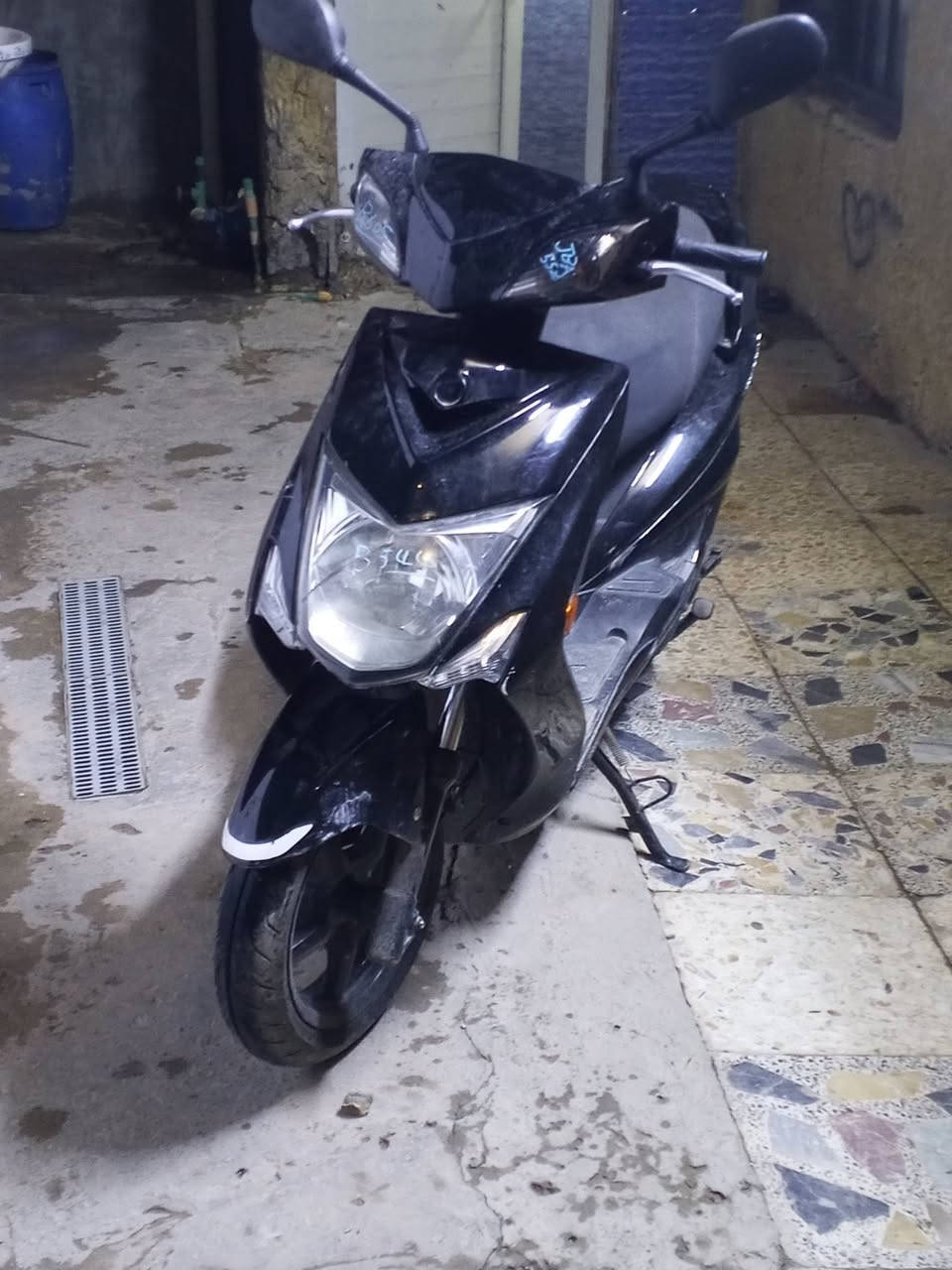 السلام عليكم دراجه،البيع دراجه ما نقصه يشي خير من والله مستعجل عله بيعته سفسار،عله،رقم ***********
