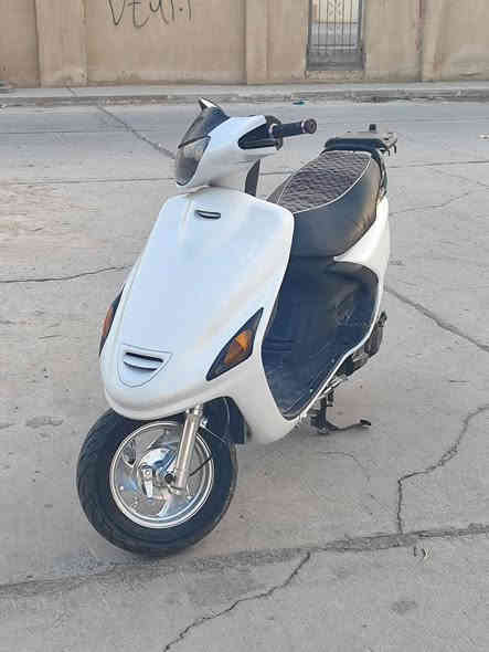 سلام عليكم دراجه فراشه للبيع  الدراجه خير من الله دراجه  محرك حاويه مكاني نجف سعرها 550بيها مجال  مو شراي لا يتعبني ***********
