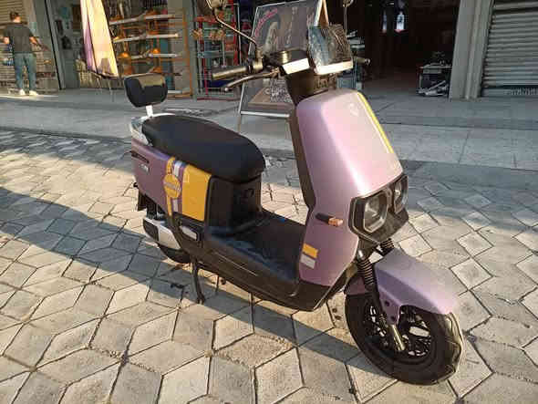 دراجة ريان ام عيون للبيع الحالة نظيفه جدا 
 6 بطاريات مسطرة 
ملف 1500 
تمشيك 45 الى 50 كيلو بالشحنة 
الدراجة استعمال شخصيى نقل لمستفة بسيطة يعني الدراجة مامتعوبة 
عارضها ب700 وبيها مجال للشراي 
مكاني بغداد الطالبية 
***********
