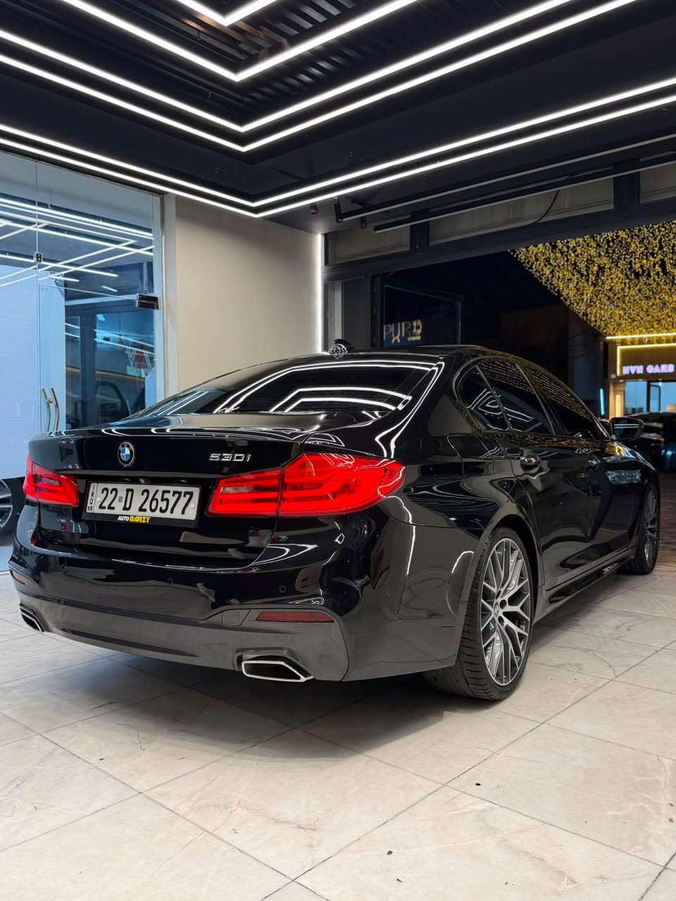 BMW 530i 2018 INDIVIDUAL M PACKAGE
كفالة عامة وارد خليجي
BLACK اللون: اسود
الممشى: 86 km
فول مواصفات ١/١++
Special Order Black Edition
بصمة 
فتحة سقف (سلايد)
كراسي جلد أصلي مشمشي
كراسي كهرباء (أمامي) فئة Series 7
SMART MEMORY كراسي
SPORT كراسي رياضية
مقود كهربائي 
نظام التحدث مع المركبة 
شاشة أمامية كبيرة TOUCH
ماوس تحكم
شاشات خلفية أصلية مع ريمونت
4 كامرات ذكية
كامرات 360
Head Up Display
هاندبريك كهربائي
AUTO HOLD
وضعيات قيادة متعددة
(Eco / Comfort / Sport)
ناقل حركة أوتوماتيك + عادي •
كير 8 سرعات
AUTO START
مانع انزلاق
نظام تحديد المسار
كروز كنترول
نظام تحديد السرعة القصوى

SMART ADAPTIVE زنون 
أوتو عالي
بك لايت 3D
بك لايت ضبابي
M POWER 20 ويل قياس
M POWER فجوج بريك

فتح صندوق كهربائي (حساس القدم) 
حساسات أمامي + خلفي 
حساس مطر
BLIND SPOT!
WIRELESS CARPLAY E
Bluetooth / USB / iPod / CD
السعر 29500$ يعني 295 ورقه

للاستفسار *********** بغداد, العراق
