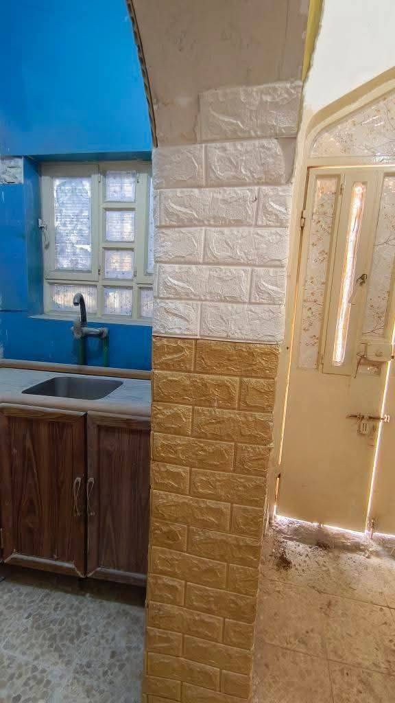 ●عن شارع بغداد فقط دقيقتين
موقع مميز بناء قديم بيت فارغ تجي تسكن بي كبل لايرهم اقساط
التفاصيل:
بيت بقرب الامام 3كم عن الامام وقرب طريق بغداد دقتيتين مشي عن الشارع
لاصحاب الزيارات ويريدون بيوت قريبه من الامام في الاربعينيه الحسين
بيت 50متر طابقين طابوق
 في كربلاء حي الحوراء عامود44 قرب الامام ب3كم فقط
وقرب طريق بغداد
^الطابق الاول:
غرفة نوم + مطبخ + منور + حمام + تواليت + حولي
^الطابق الثاني
غرفة نوم + حمام و تواليت + حولي + سطح
 السعر50 مليون مع مجال 
 طابو زراعي سند25اقرار محكمه
حبايب رقمي بي واتساب راسلني ومباشر تتحول على ابو البيت رسمي ***********
