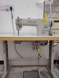 مكينه صناعية نضيفة كلش مال بيت علي الفحص سعر 250وبيهَ مجال رقم 0780034...