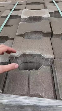 البرج.....  مقرنص ارضيات كبس ضمان حقيقي  20×6 بسعار جمله  مستعدون لتوف...