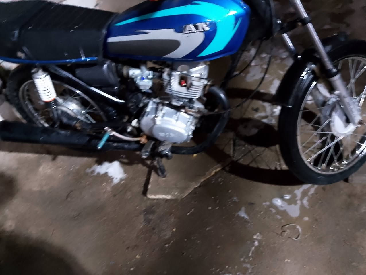 سلام عليكم ايراني كلك للبيع مكينه نامه اريدها ب 375 وبيها مجال مكاني بصره الجزائر تواصل ***********
