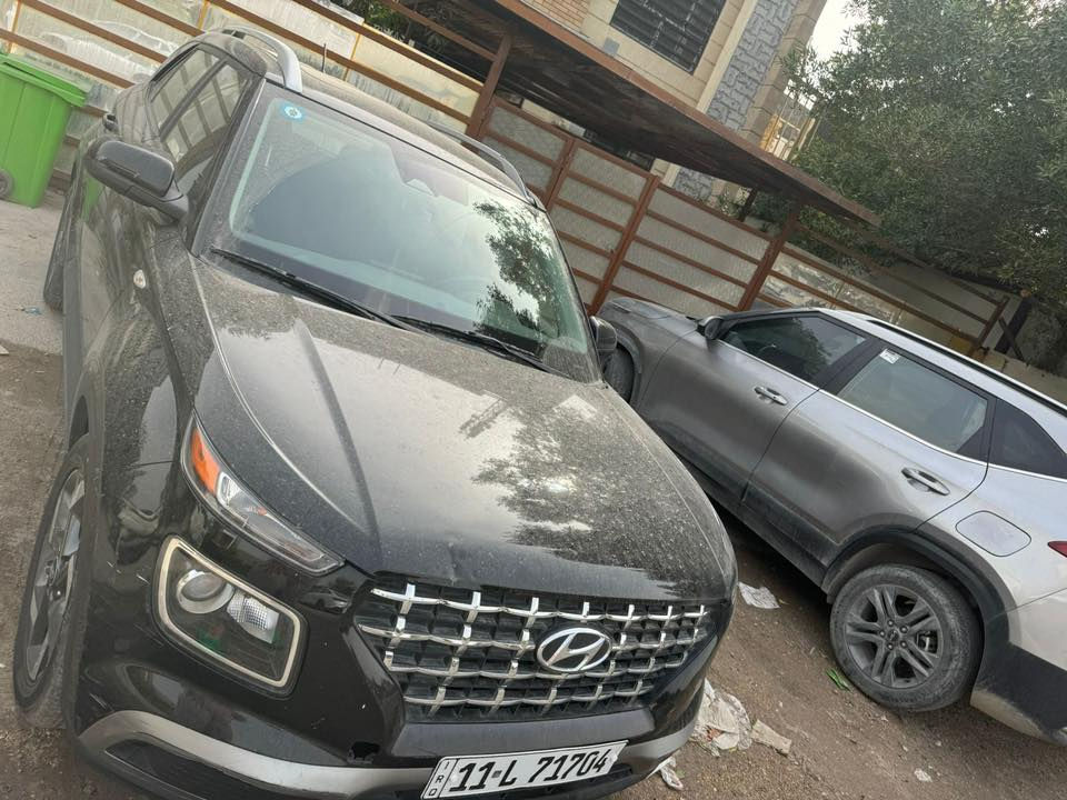 السلام عليكم هونداي فينيو 2023فول عدا البصمه بدون ايرباك ماشيه ١٦الف ميل كامله بدون  وارد الحادث باب خلفي ايسر مع جامغ خلفي ايسر صبغ بدون تبديل مابيها اي نقص رقم بغداد السعر ١٣٠ورقه  ***********
