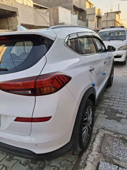 سلام عليكم توسان خليجي الكاصد موديل ٢٠ رقم بغداد بسمي السيارة فول ماعدا البنيرامه السيارة ماشيه ٧٣ السعر ٢٠٨ الاتصال ***********
