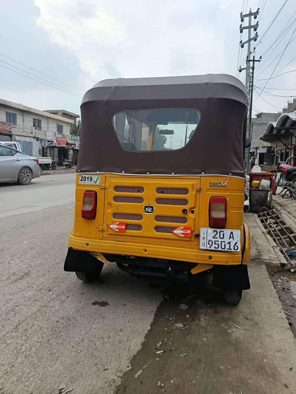 سلام عليكم تكتك موديل ٢٠١٩ رقم ديالى نكليزي تحويل ثاني يوم مكاني بعقوبه 
السعر ٥٨٠٠ وبيها مجال الطيبين
الاستفسار ***********
