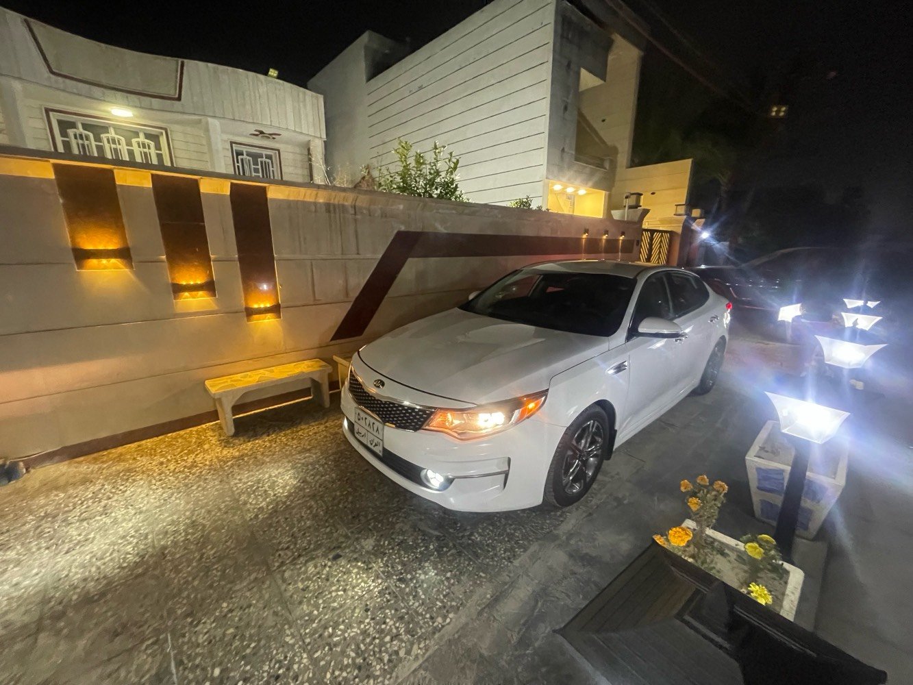 اوبتما 
موديل 2018 EX فول عدا الفتحه
كير - مكينه مكفولات ما مفتوحه
بصمة تشغيل + بصمة ابواب
صندوق ذكي 
ترحيب مرايات
رادار جانبي
اوتو بريك
كشنات جلد كهرباء 
تدفئه بالكشن
شاشة اندرويد كبيره
ارضيات مغلفه جلد 
ضررها من امريكا جاملغ خلف السايق 
وهنا بالعراق صار بيها حادث خفيف بدلت قبق الجنطه
بغداد / الكرخ
جماعة الي يدور سوالف ويكسر بحلال العالم لا يتصل بيه رجاءً