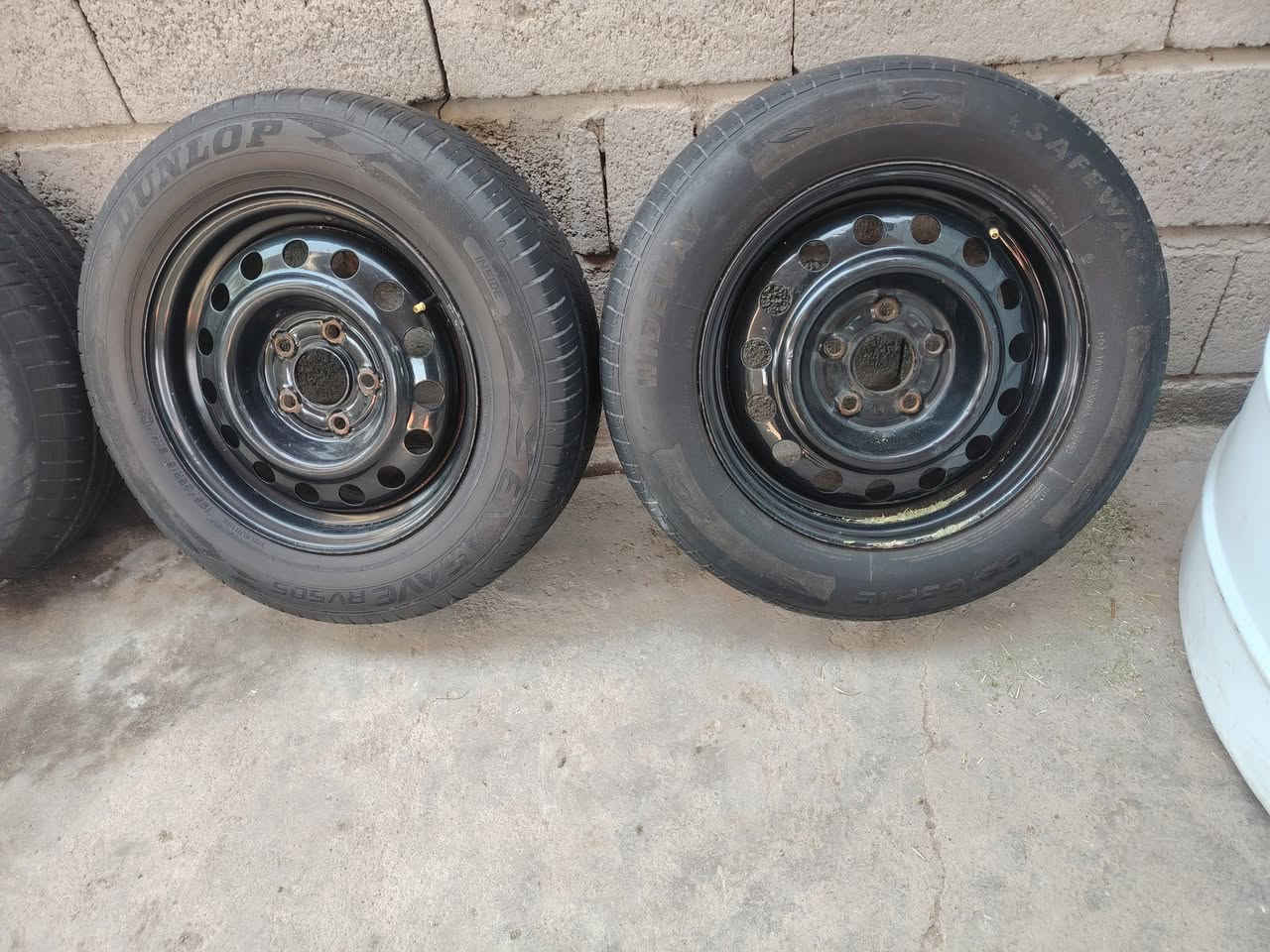 ياالله
العنوان بصره لزبير  *********** 
***********  تخم وياله كامل هو وتايراته جديدحجم15 مال انتره يرهم مال محور 
السعر 150وبي مجال
