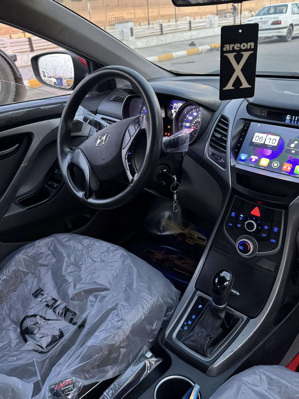 اللنتره 2016 للبيع او مراوس ( بدون كصه) مصبوغه حزام للجماليه السياره كارتون جديده 55$ وبيه مجال بسيط ***********
