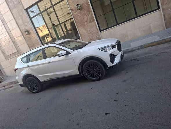 جيتور X70
موديل 2026

محرك ١٥٠٠تيربو ٤ سلندر

كاميرات محيطية ٣٦٠ درجة

مثبت سرعة

نظام مراقبة النقطة العمياء 

وسائد هوائية امامية وجانبية عدد٤

نظام المكابح المانعة للانغلاق ABS

نظام التحكم بالثبات ESC

شاشة عرض ترفيهية وعدادات القيادة قياس ٢٤ انش 

نظام ابل كلاربلاي واندرويد اوتو لاسلكي 

نظام صوتي من ٦ سماعات عالية الجوده 

انارة ترحيبيه وعتبات الابواب الأمامية مضيئة 

صندوق كهربائي 

نظام الدخول الذكي.بصمة 

قفل فتح النوافذ والبانوراما بالبصمة 

أضواء نهارية LED 

انماط قيادة متعددة

ناقل الحركة اوتوماتيك دبل كلج من ٦ سرعات

استهلاك الوقود ٧.٦ لتر لكل ١٠٠ كم 

عددالمقاعد ٣ صفوف و٧ راكب 

نظام تحذير مغادرة المسار 

حساسات اصطفاف خلفية 

نظام الفرامل اليدوية الاوتماتيكية 

نظام التحكم بنزول المنحدرات 

نظام مساعد لصعود المرتفعات 

مقصورة الركاب من الجلد الفاخر

مقعد السائق كهربائي 

فتحة سقف بانوراما قياس ١.١ متر 

المرايا الخارجية قابلة للطي كهربائيأ ومدفئة

ويل المنيوم قياس ٢٠ انش 

مسند الذراع الوسطي مع ثلاجة 

الضمان الاساسي ٥ سنوات 

ضمان المحرك ١٠ سنوات او ١ مليون كيلو متر 

من شركة هارلم للوكالات التجارية

ماشية 14

 ***********

السعر ١٦٨مع المجال البسيط
