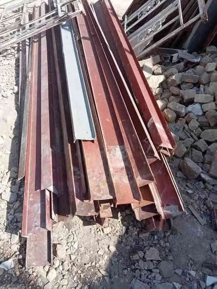 السلام عليكم 
للبيع
شيلمان بلجيكي
ابواب شبابيك بواري مدور 
ابواب خشب 
جنل 
زوايا 
سندويج 
العنوان كوت شارع النفط قرب كهوة بيت الطين 
***********
***********
