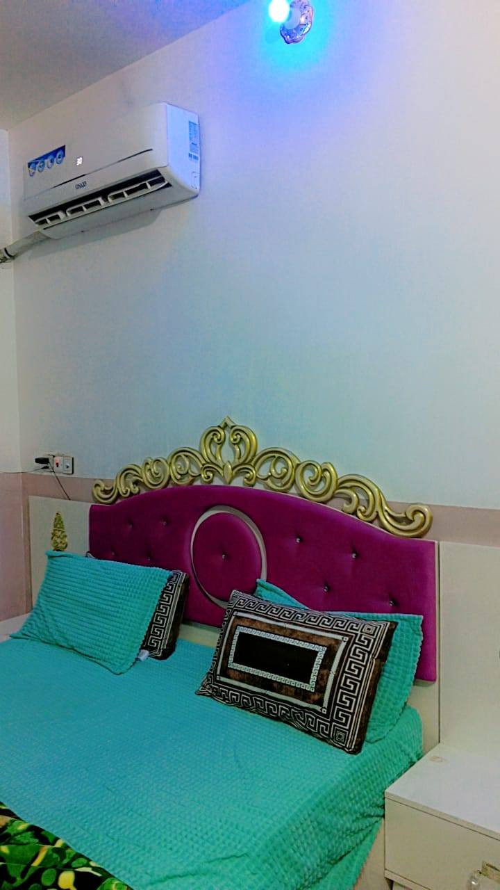 غرفة نوم اخت جديده 9قطع بسعر 750وبيهه مجال بسيط


**إذا كنت صاحب هذا الإعلان وتريد حذفه لأي سبب، رجاءا أرسل رسالة إلى الدعم الفني**